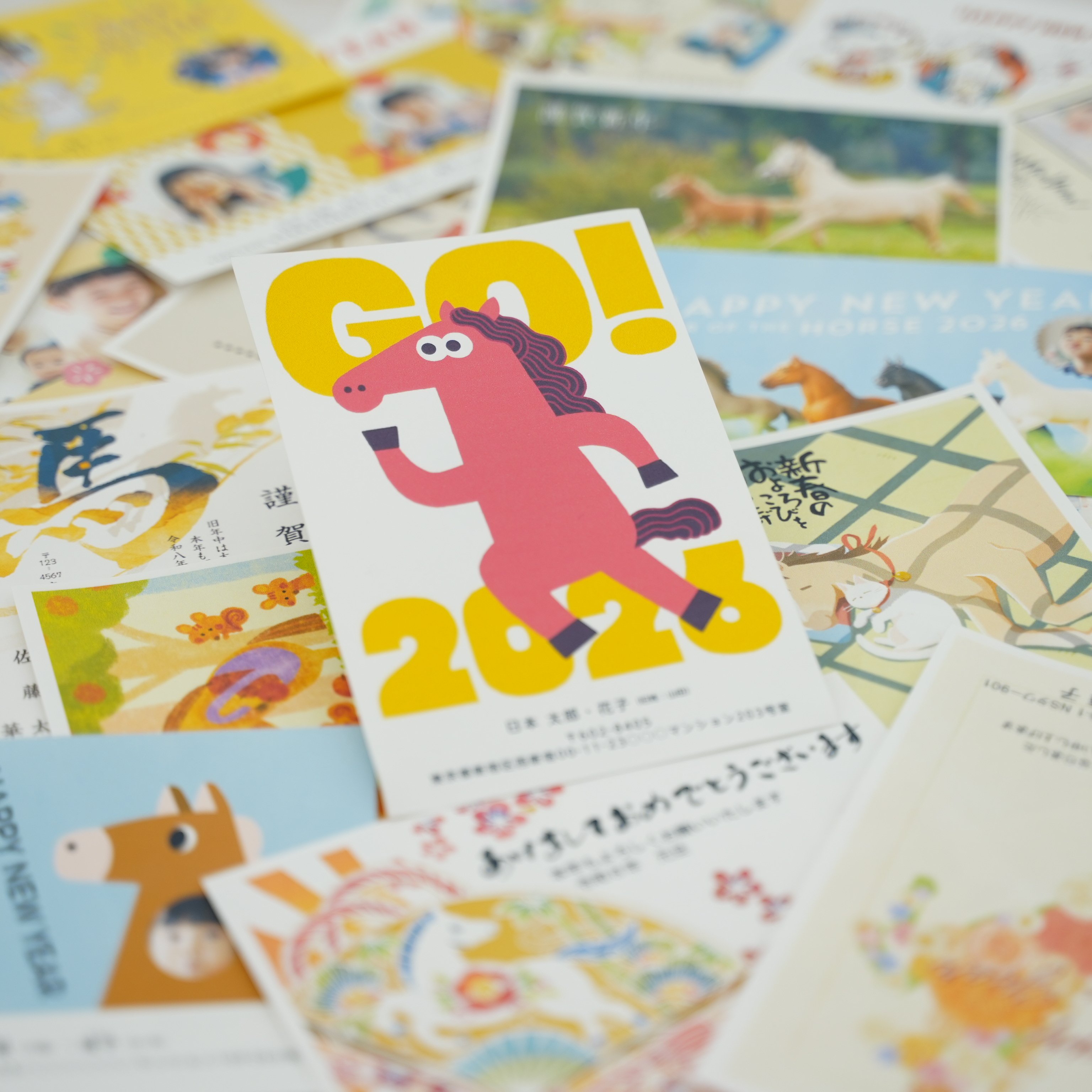 グループ2社の担当者に直撃！2026年の年賀状は、このデザインがお薦め